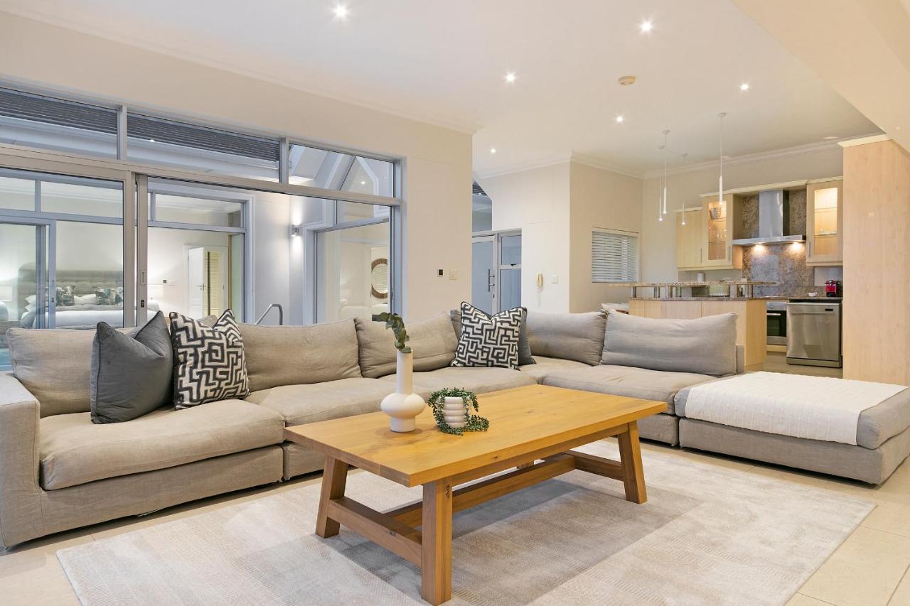 Luxury Serviced Mountain Villa In Constantia Città del Capo Esterno foto